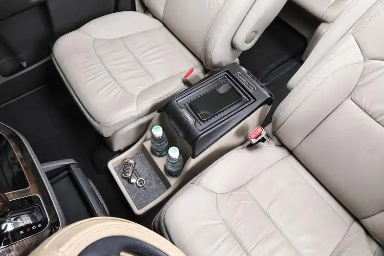 汽车扶手箱拍摄