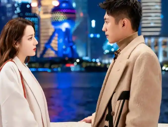 黄景瑜绯闻!撕开迪丽热巴最后一层"遮羞布"