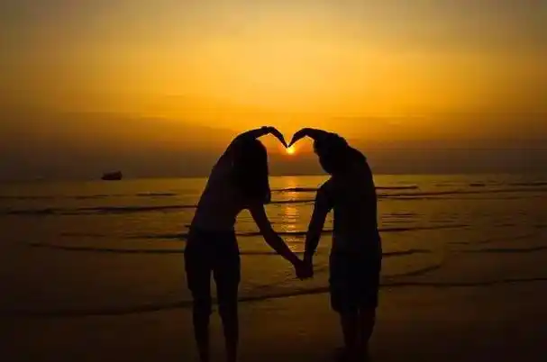 最新情侣文案朋友圈秀恩爱,情侣秀恩爱发朋友圈文案(3)