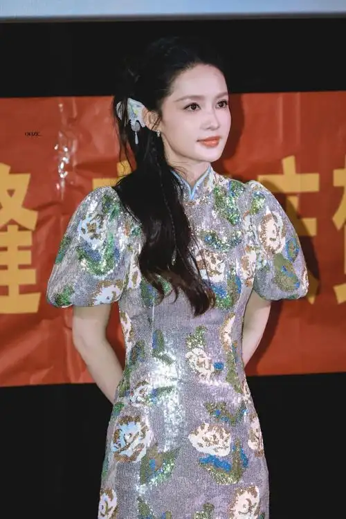 李沁庆余年2路演被送一锅鸡腿##李沁新中式妆造