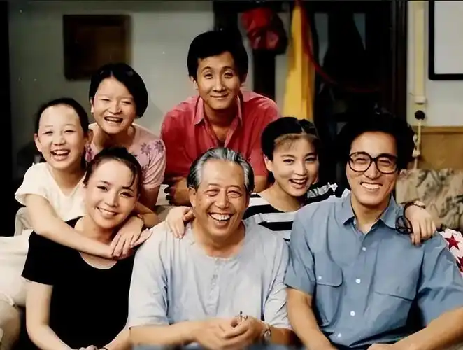 回顾东北一家人已有七位演员去世两位同年同月离开