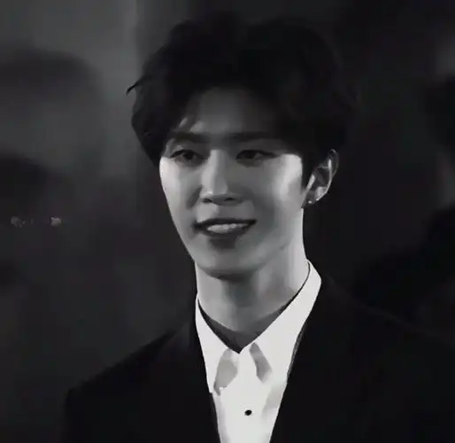 范丞丞[超话]##范丞丞# /坏笑集