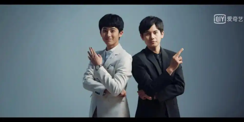 昨天晚上熬夜看完了最后几集的棋魂电视剧.