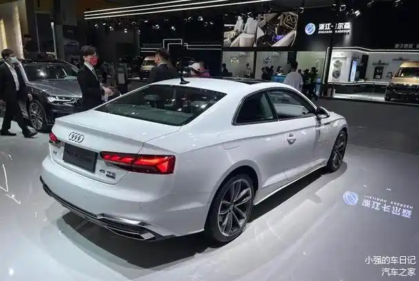 小姐姐的心头好硬顶跑车还有四驱实拍解析奥迪a5coupe