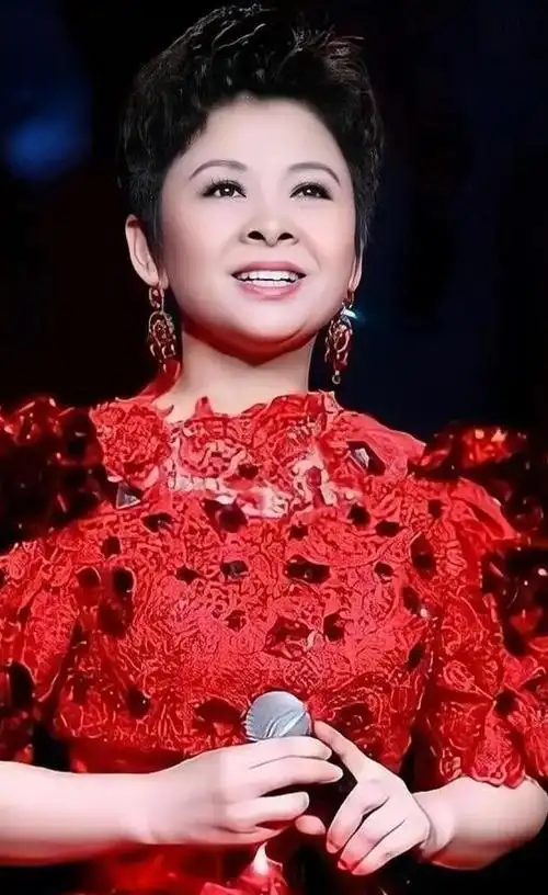 董文华和赖昌星有过关系吗?她喜欢什么?