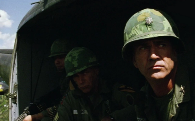 越南泥潭,不能自拔:经典越战电影《我们曾经是战士》