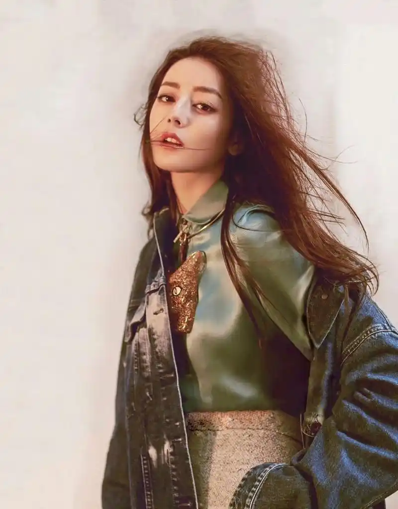 瓜友分享的迪丽热巴罕见照,给你们看看[酷][酷]虽然不知道啥时候的