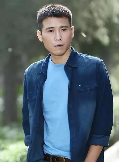 提起演员李乃文,相信这对观众来说再熟悉不过了.