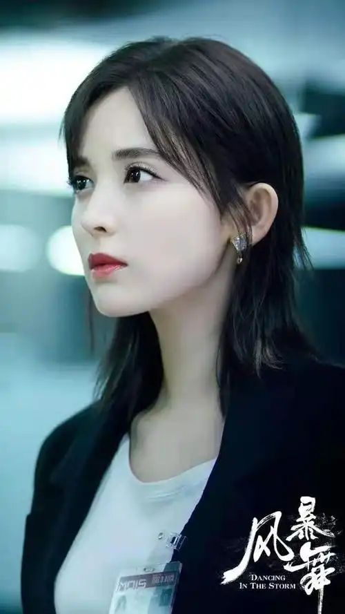 豆瓣4.7分的《风暴舞》,真的是一部"一无是处"的看脸神剧吗?