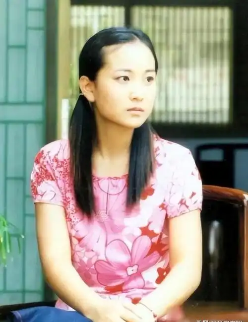 在北京的日子里,有一天,贾玲出乎意料地接到了她姐姐的一通电话.