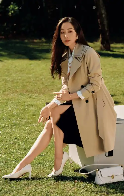 秋水伊人品牌代言人韩雪丨演绎2021春季大片更有女人味的职场时装
