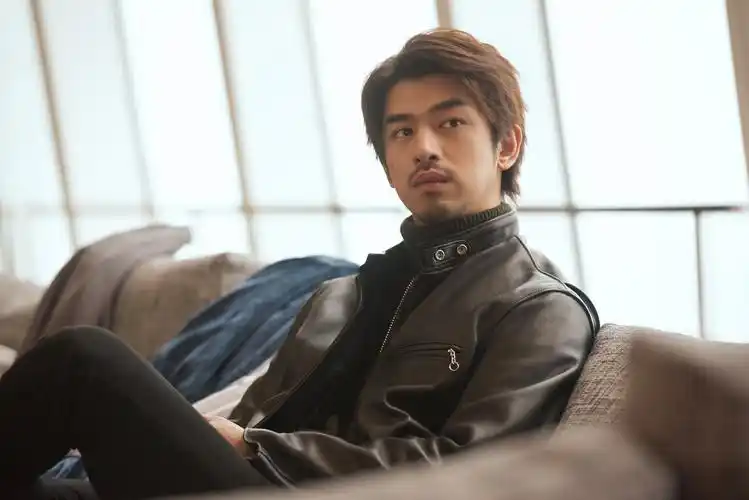 陈柏霖:我不用向往自由,因为我已经活在自由里了 - 简书