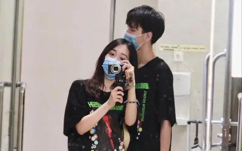 大学生情侣快看我和我的初恋异地五个月奔现啦广州旅游美食烤肉