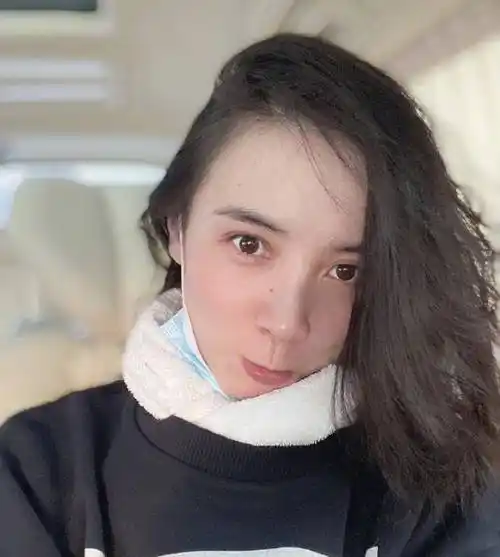 宋佳晒运动后自拍,面色潮红气色佳,素颜状态下皮肤超好_照片_网友