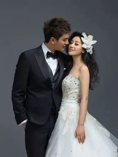 才发现86年的经超已经结婚生子了~老婆居然是童年女神小李琳!