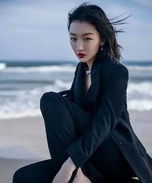 清纯玉女周冬雨,成娱乐圈最大的笑话,网友:她根本没有底线