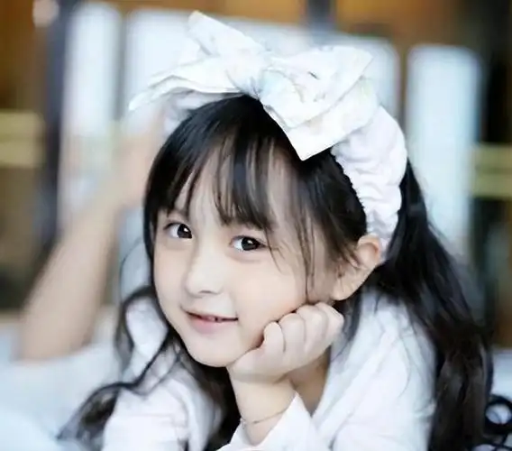 2岁出道年入百万,因长相甜美被禁止整容的刘楚恬,如今长成啥样