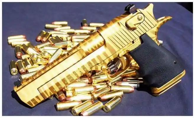 世界上最贵的5把枪萨达姆的黄金ak只能排第三第一名属于中国
