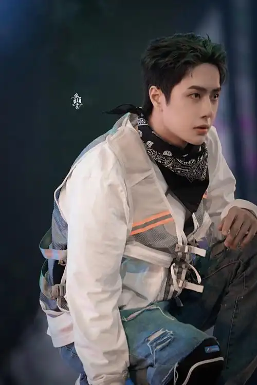 201003这就是街舞3总决赛uniq王一博crlogo