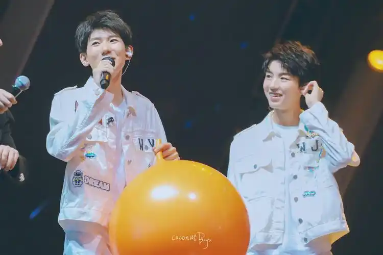 凯源 四周年演唱会