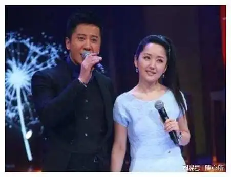 杨钰莹与鲍毅跨越年龄差真爱成就祝福愿她找到幸福王子