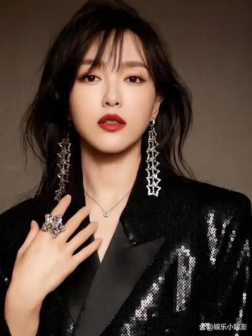 然而,自从唐嫣进入演艺圈以来,她的智商低下之处一直备受批评.