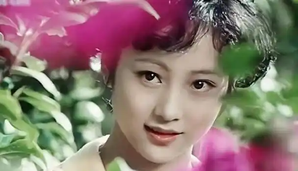 最美西施董智芝近照曝光如今62岁相貌变化大帅气丈夫也是演员