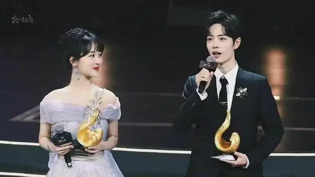 杨紫疑自曝恋情1905对话中杨紫说漏嘴粉丝却起哄喊话肖战