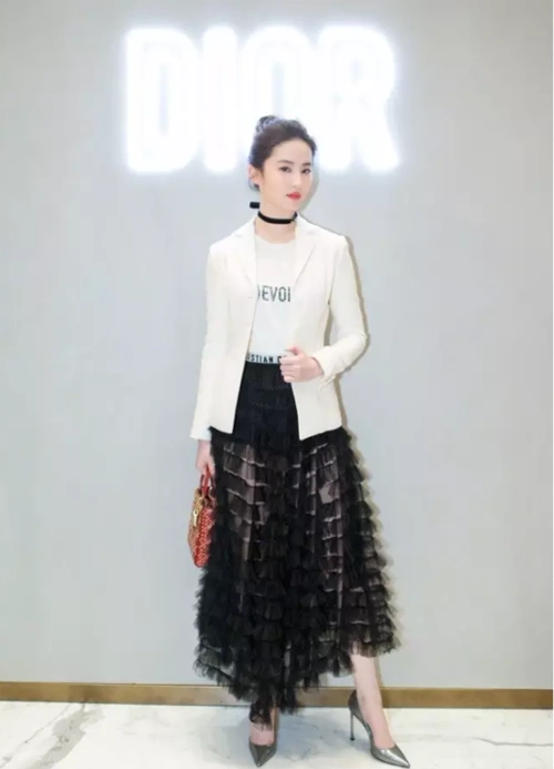 秋季女装小西装怎么搭配