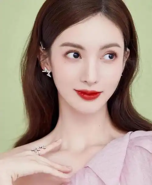 靠浪姐翻红的4位女明星有人挤入一线有人却成为烂片之王