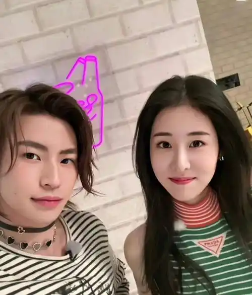 张碧晨小鬼地下恋?白敬亭消极营业?张婧仪陈飞宇合体录番外?_王悦伊