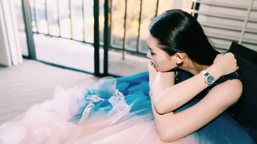 清纯美女林允高清桌面壁纸