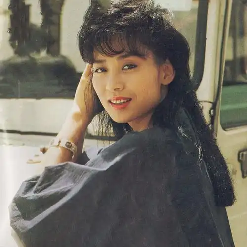 回顾邝美云两次拒绝嫁给富豪感情遭背叛后最终自己成了豪门