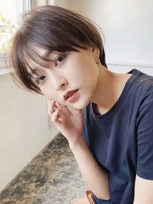 短发#短发女生日系气质短发 - 短发发型图片 - 发型社