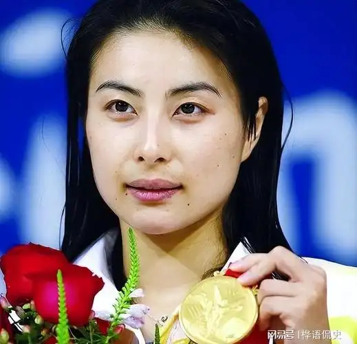 郭晶晶的真实身份外界低估了她的地位霍启刚非她不娶实属高攀