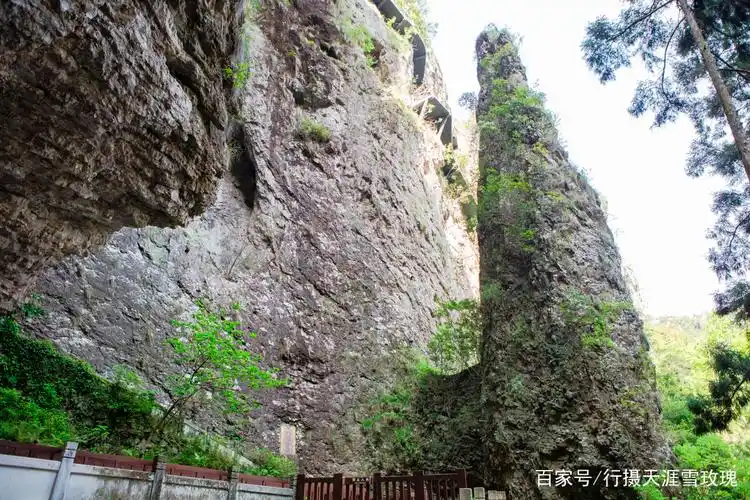 16年后在断肠崖等你在雁荡山中的一个峡谷中绝情谷景色绝美