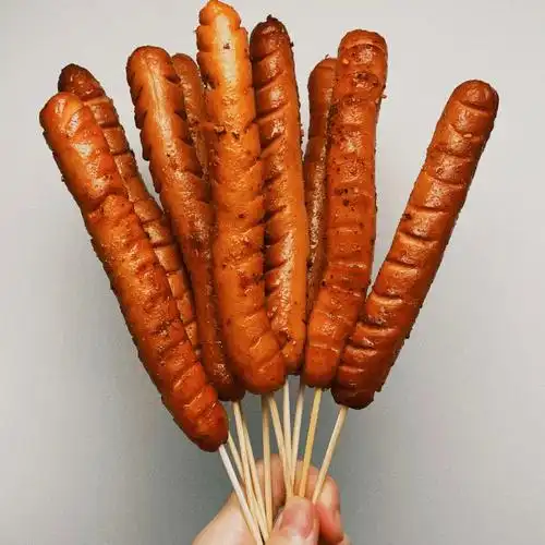 在英国实现了十根烤肠的梦想