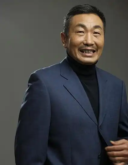 国家一级演员,4岁与妻子私定终生,结婚至今35年无绯闻|老戏骨|最佳男