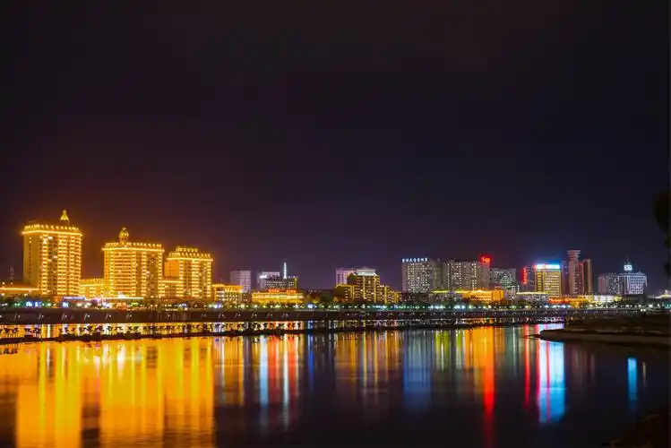 美丽吉林江边夜色