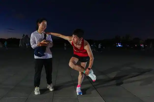 巴黎奥运会 | "跑马"七年,"快递小哥"跑进奥运|马拉松