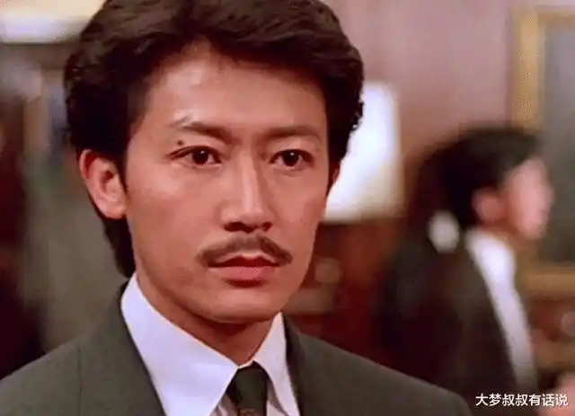 70岁香港男星患罕见癌症暴瘦15公斤,低调搭地跌却无人识