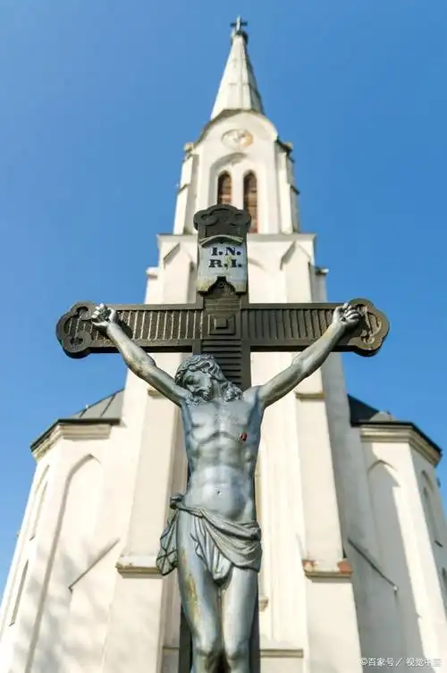 作为西方的重要象征,十字架是基督教的还是天主教的呢?