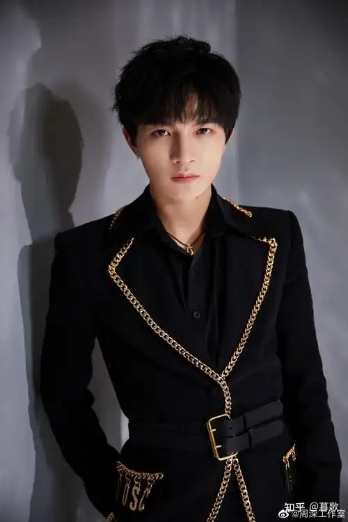 如何评价周深在《创造营 2021》决赛中表演的《champions》? - 知乎