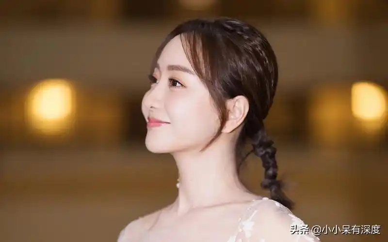 但事实是杨蓉并没有和孟庆松结婚,杨蓉现在还是一个人