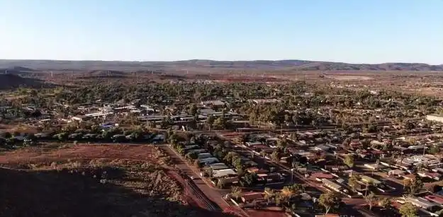 极度缺山的大国,足有769万平方公里,但95%土地无人区|美国|大洋|澳洲