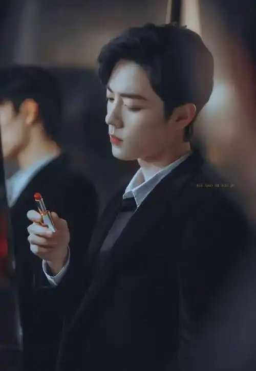 肖战侧颜杀,粉丝:被天使吻过的侧脸!_少年_气质_棱角