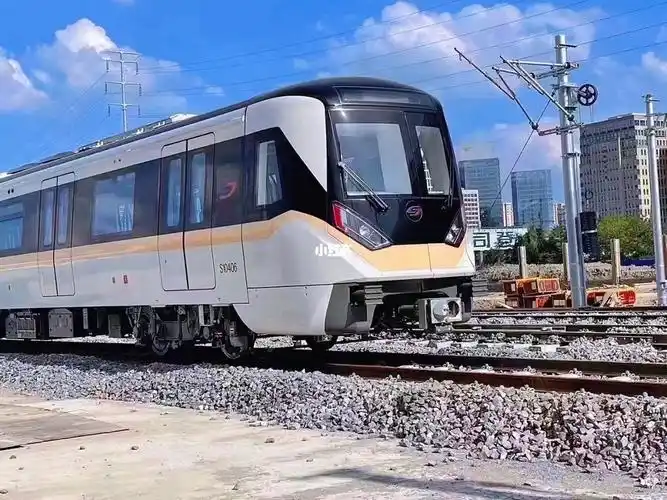 苏州s1地铁列车已来到了花桥