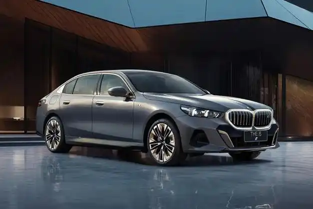 4399万起售全新一代宝马5系i5正式上市