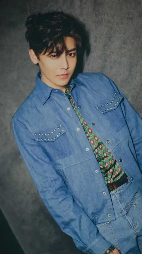 小鲜肉黄明昊手机壁纸图片,明星,帅哥,帅气,手机壁纸,1080x1920