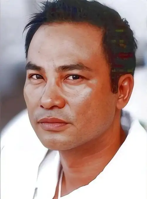 50岁任达华因爱无子,见到女儿时泪流满面